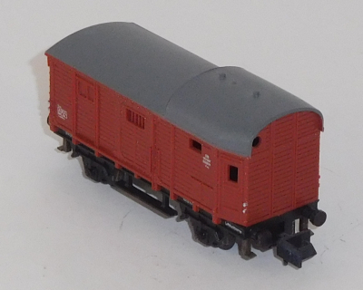 Arnold 4491 N Güterzugbegleitwagen, braun, DR