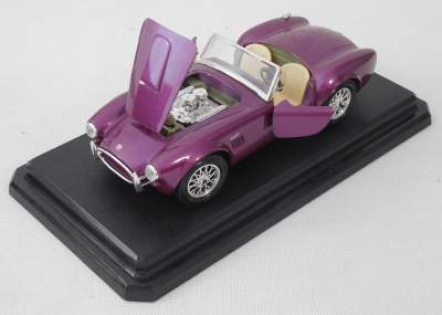 Bburago 0513 Ford AC Cobra 427 (1965) M1:24