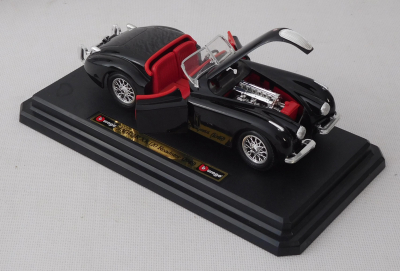 Bburago 1502 Jaguar XK 120 Roadster Schwarz (48) M1:24