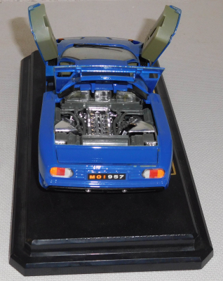 Bburago 1535 Bugatti EB 110 (1991) M1:24