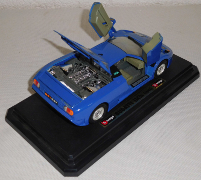Bburago 1535 Bugatti EB 110 (1991) M1:24