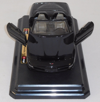 Bburago 1576 Chevrolet Corvette Convertible (1998) M1:24