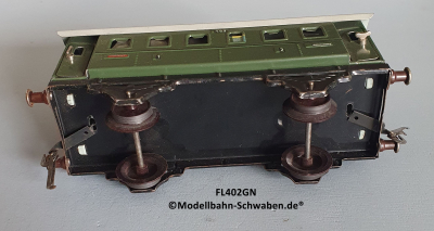 Fleischmann 402GN Spur 0, Personenwagen 1./2.Kl., grün, 4 Schwenktüren Fleischmann 402GN Spur 0, Personenwagen 1./2.Kl., grün, 4 Schwenktüren