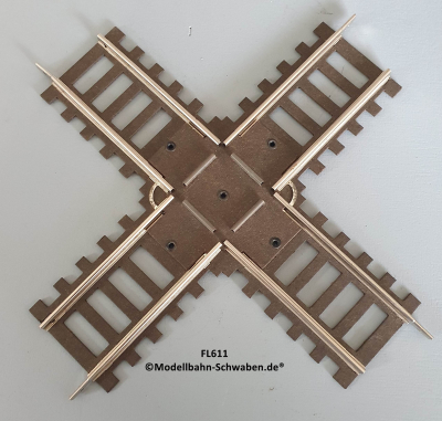 Fleischmann 611 Spur 0, Gleis Kreuzung, rechtwinklig