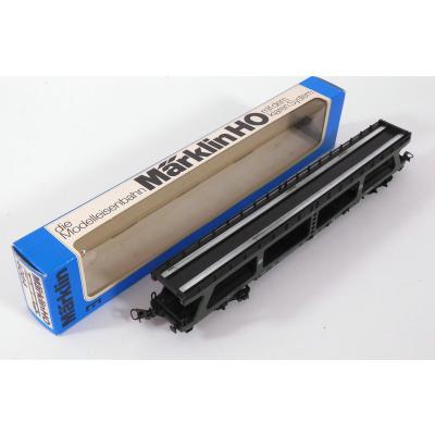 Märklin 4084 H0 Reisezug-Autotransportwagen, grün, MHI, OVP