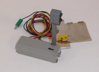 Märklin 446/41 7044 H0 Lichthauptsignal von 1953-58 mit Kontaktplatte