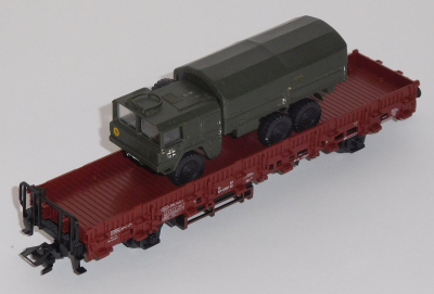 Märklin 4694 H0 Rungenwagen beladen mit einem 7t LKW, DB, OVP