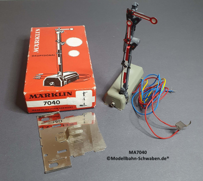 Märklin 7040 H0 Hauptsignal mit 2 gekoppelten Flügeln, Bodenplatte, OVP