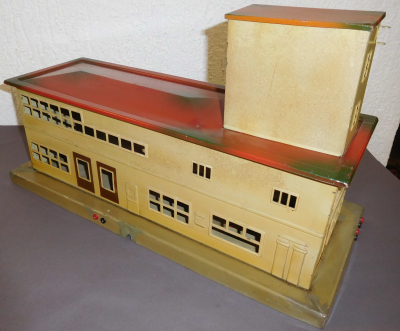 Märklin Bahnhof mit Uhr, Blech