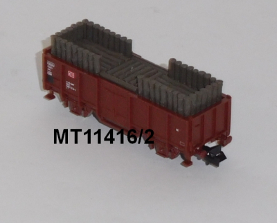 Minitrix 11416/2 N Offener Güterwagen, E035, mit Grubenholz, DB