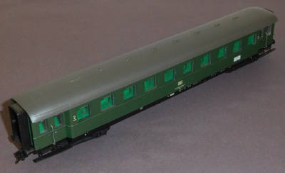 Piko 53271 H0 Schürzeneilzugwagen 2. Kl., Bye670, 50 80 29-13 742-2, DB, OVP