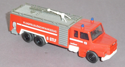 Praliné 3609 H0 Feuerwehr Scania T142 Flugfeldlöschfahrzeug 6 GTLF, Rosenbauer