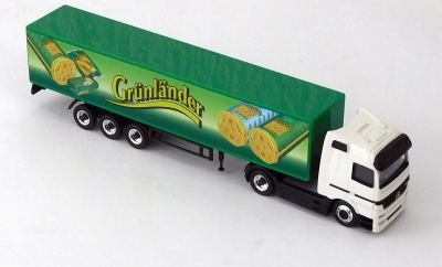 Schuco 22405 H0 1:87 MB Actros Koffersattelzug Grünländer