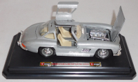 Bburago 0522 Mercedes Benz 300SL (1954) M1:24