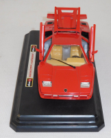Bburago 0537 Lamborghini Countach (1988) M1:24