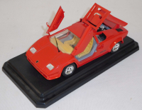 Bburago 0537 Lamborghini Countach (1988) M1:24
