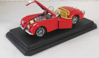 Bburago 1502 Jaguar XK 120 Roadster Rot (48) M1:24