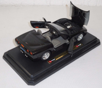 Bburago 1576 Chevrolet Corvette Convertible (1998) M1:24