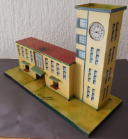 Kibri Blech Bahnhof mit eingesetzter Uhr, Durchgang, hoher Turm