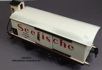 Märklin 19911 Spur 1, Gedeckter Güterwagen, mit Bremserhaus, Schiebetüren, Angeltüren, Seefische, 245 mm
