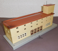Märklin 418 H0 Bahnhof Friedrichshafen mit Uhr, Blech, um 1930,