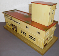 Märklin 418 Spur 0 Bahnhof Friedrichshafen mit Uhr, Blech, um 1938,