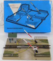 Märklin 7390 H0 M-Gleis Mechanisch Betätigter Bahnübergang, Blech, OVP