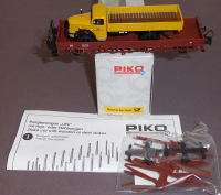 Piko 72029 H0 Rungenwagen Rmms33, bel.m. LKW Deutsche Post.Nr. 431 233, DB, OVP
