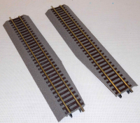 Roco 42510 H0 RocoLine Gleis, Gerade mit Bettung G1, Paar Weichenabzweig, 230 mm