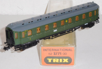 Trix 3771 H0 Schnellzugwagen B4ü, grün, 2.Kl, OVP