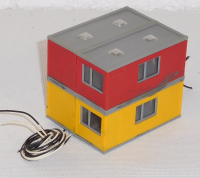 Vollmer 5724 H0 Wohn-/Bürocontainer, 2x2 Block RD/YE m. Innenbeleuchtung