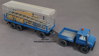 Wiking 27392 H0 MB Unimog U1700 m. Rungenanhänger u. Ladung