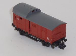 Arnold 4491 N Güterzugbegleitwagen, braun, DR