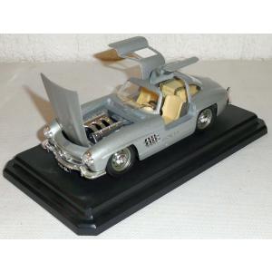 Bburago 0522 Mercedes Benz 300SL (1954) M1:24