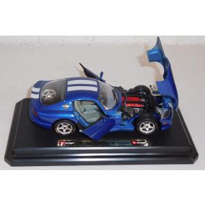 Bburago 1530 Dodge Viper GTSCoupe (1996) M1:24