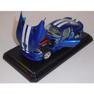 Bburago 1530 Dodge Viper GTSCoupe (1996) M1:24