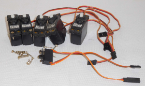 Graupner 3894 Lot 5 Stk. Servo C508 + 1 Einbau Schalter