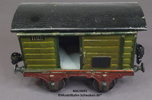 Märklin 19691 Spur 1, Viehwagen, eine Türöffnung, ohne Aufschrift, grün, 150 mm