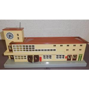 Märklin 418 H0 Bahnhof Friedrichshafen mit Uhr, Blech, um 1930,